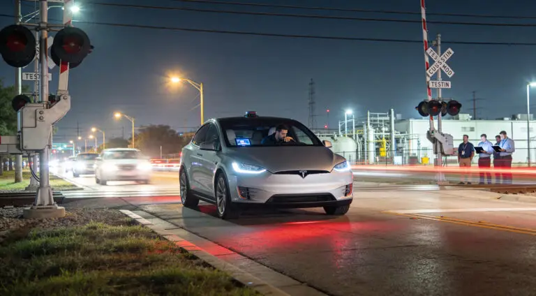 Tesla Robotaxi Rollout Raises Global Safety Concerns
