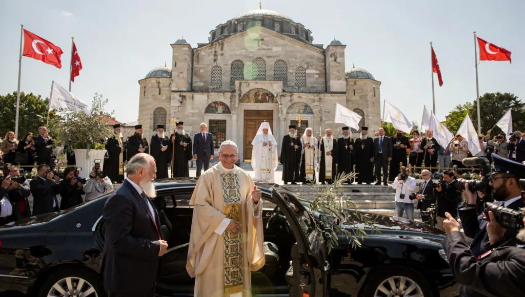 Pope Calls for Global Unity and Responsible Technology Use in Turkey