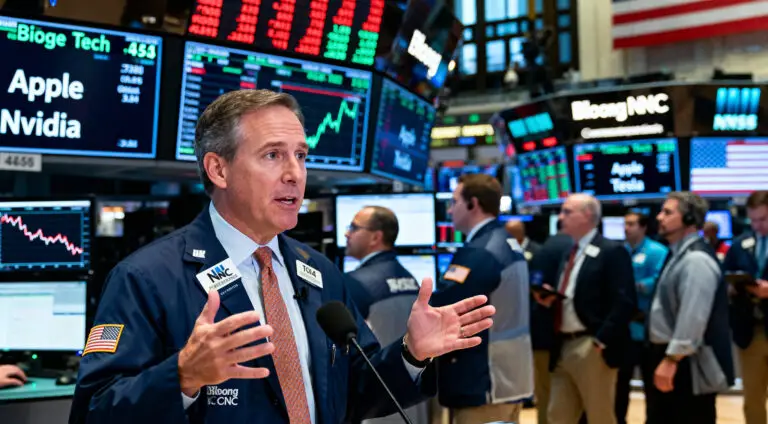 What’s Behind Wall Street’s Cooling Outlook on Big Tech in 2025