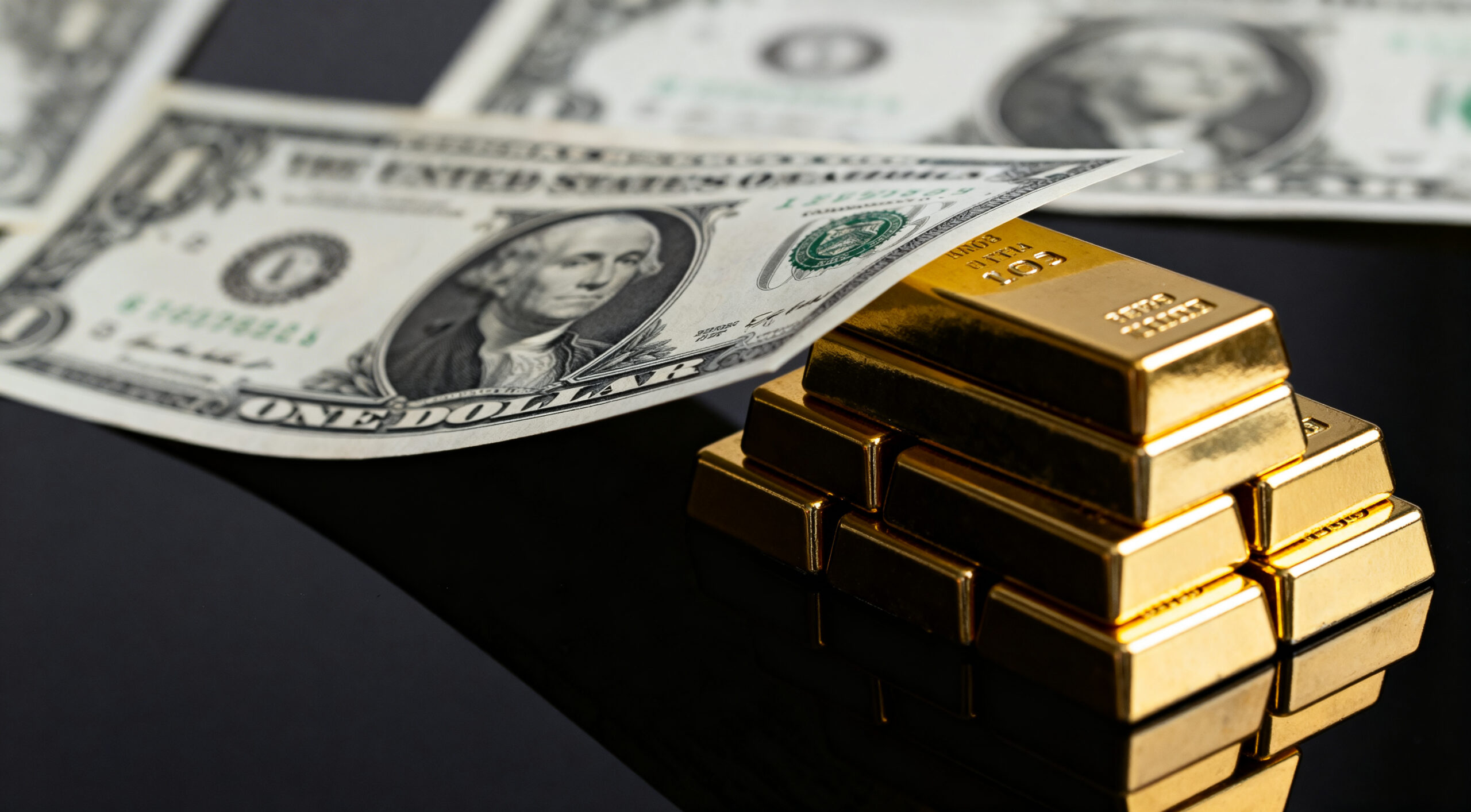 Former IMF Official Warns Declining Dollar Trust Could Shake Global Economy